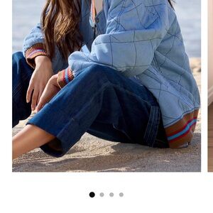 Women’s Classic Straight-Leg Jeans in Dark Blue